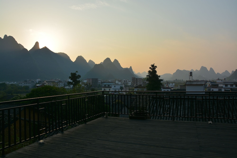 Mountain Escape Yangshuo