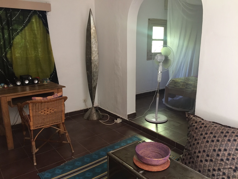 Picturesque Studio Apartment view 3