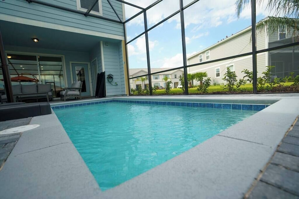 Fabulous 5 BR With Pool Solterra Resort