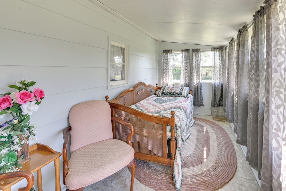 Hike & Fish: Rustic, Timeless Mckee Home w/ Yard