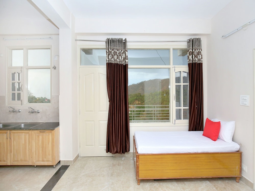 OYO 13433 Home Kasauli View 2BHK Dharampur