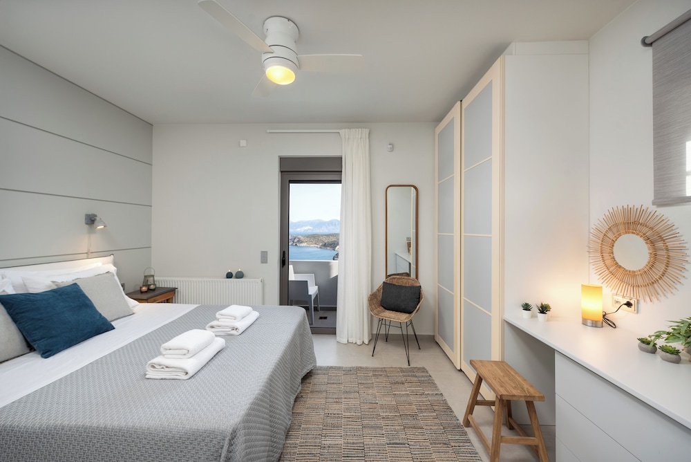 Notiko villas