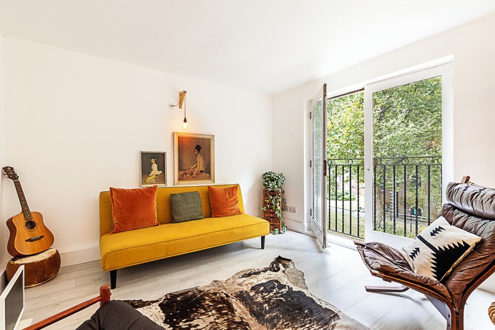 Tranquil 2 Bedroom Apartment in East London