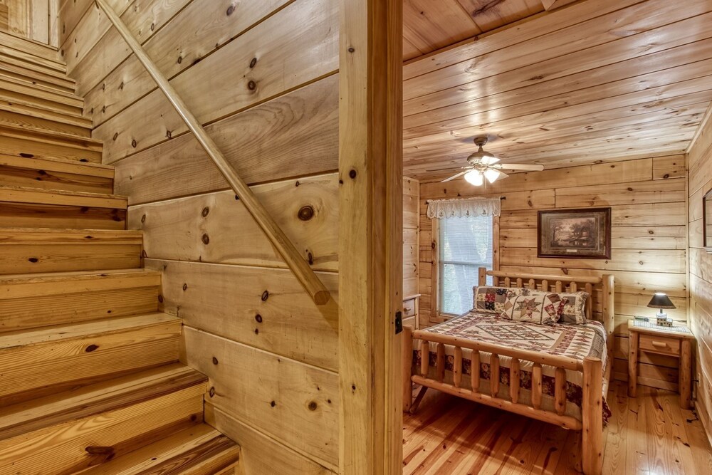 Cinema Falls - Great Location! - Convenient To Everything! 5 Bedroom Cabin by RedAwning view 5