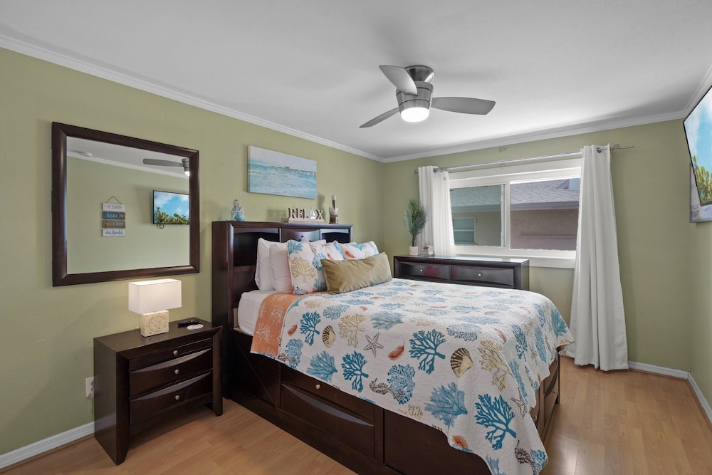 Coastal Breeze Siesta Entire 4-unit Complex With Dock