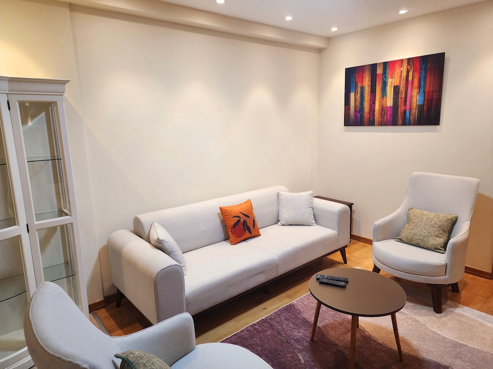 Perfect Residence Taksim with pool