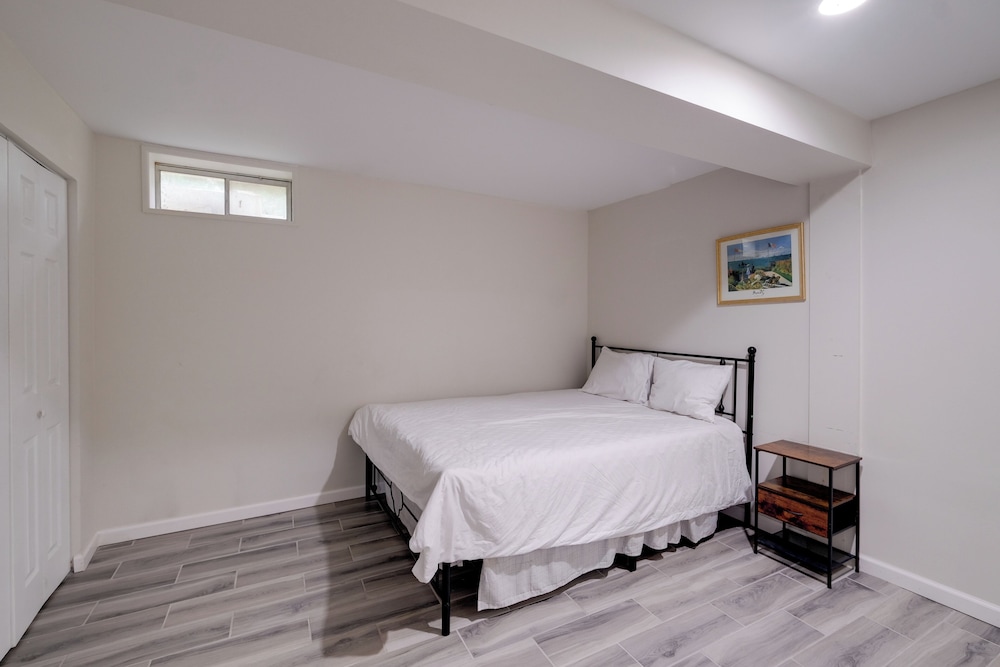 2 Mi to Umd: Apt w/ Free Parking in Silver Spring!