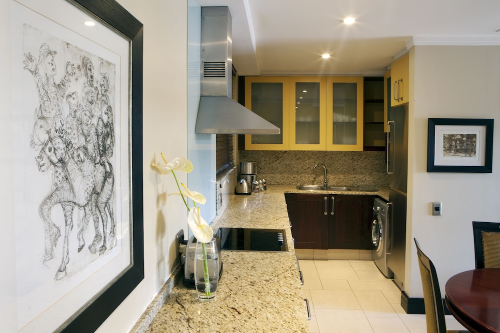 Raphael Penthouse Suites view 4