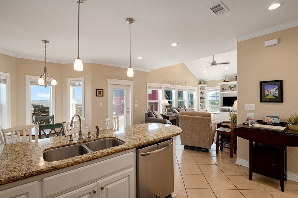 Deja View 3 Bedroom Home