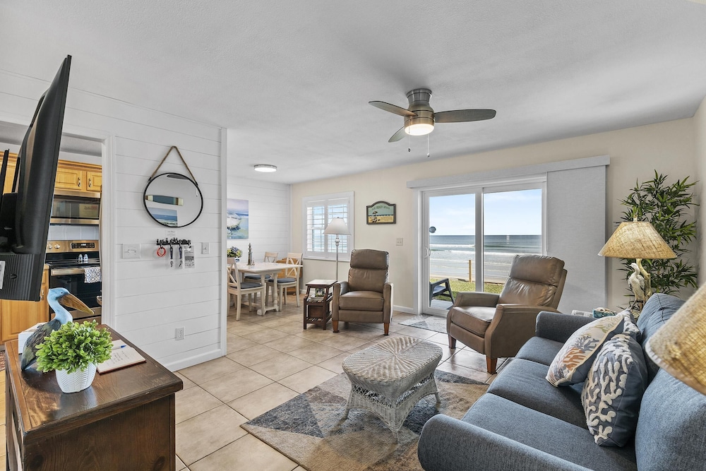 Colony Beach Club 125