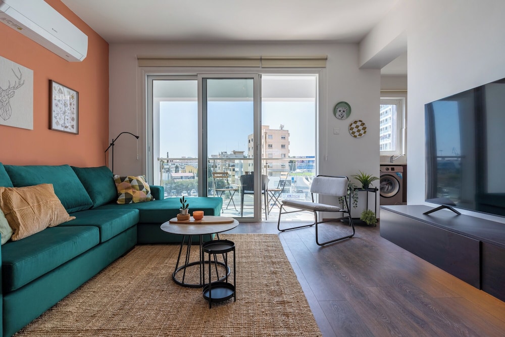 Harbor Apartments in Larnaca