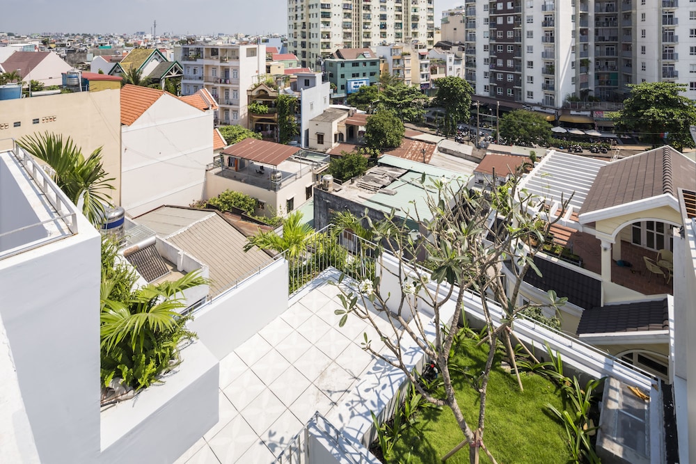 The Tropical Residence Serviced Homestay