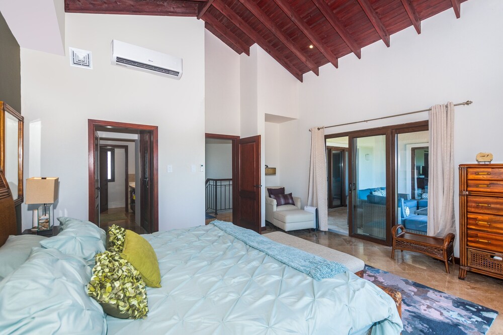 Pristine Bay 1005- Villa Loce 4 Bedroom Home