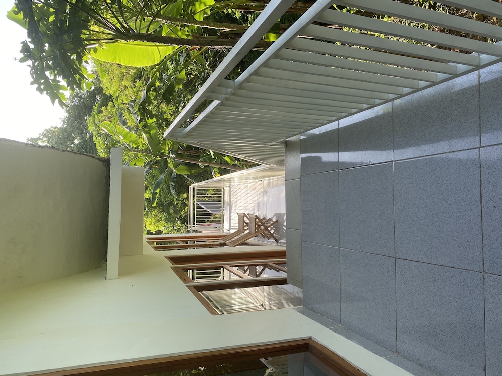 Pesona Restaurant and Room