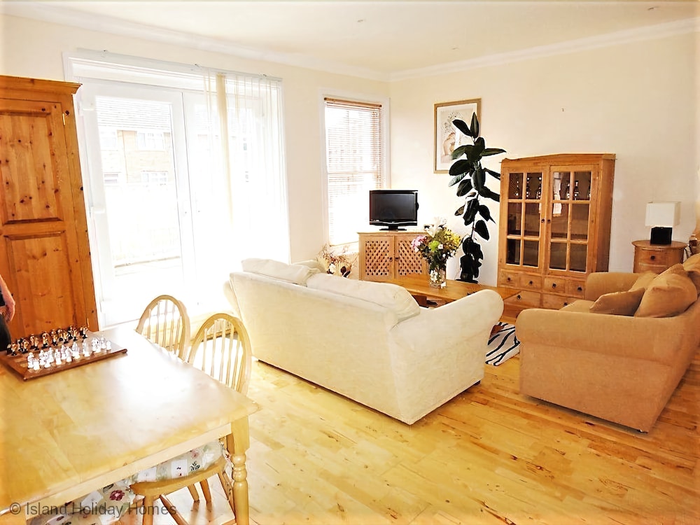 Sandown Vacations - Beachfield - Property Image 3