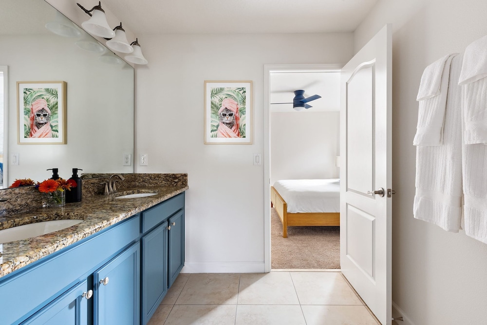 Shadow Mountain Family Oasis w Game Room Pool Resort Access Themed Rooms