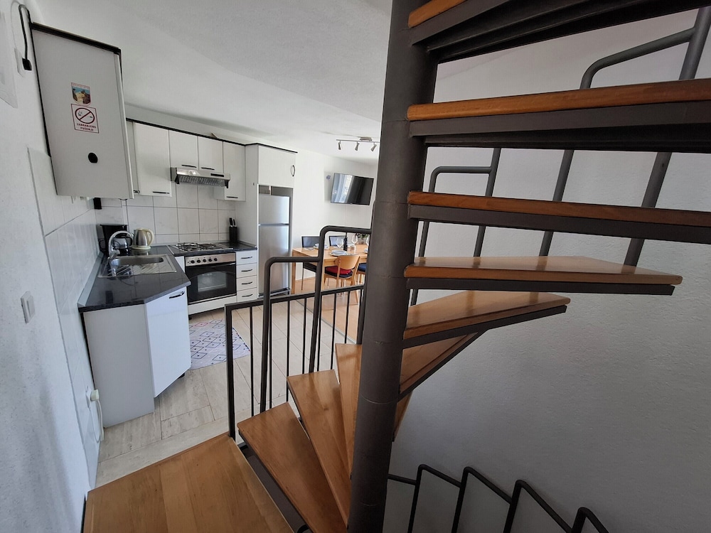 Apartments Kastilac with sea view
