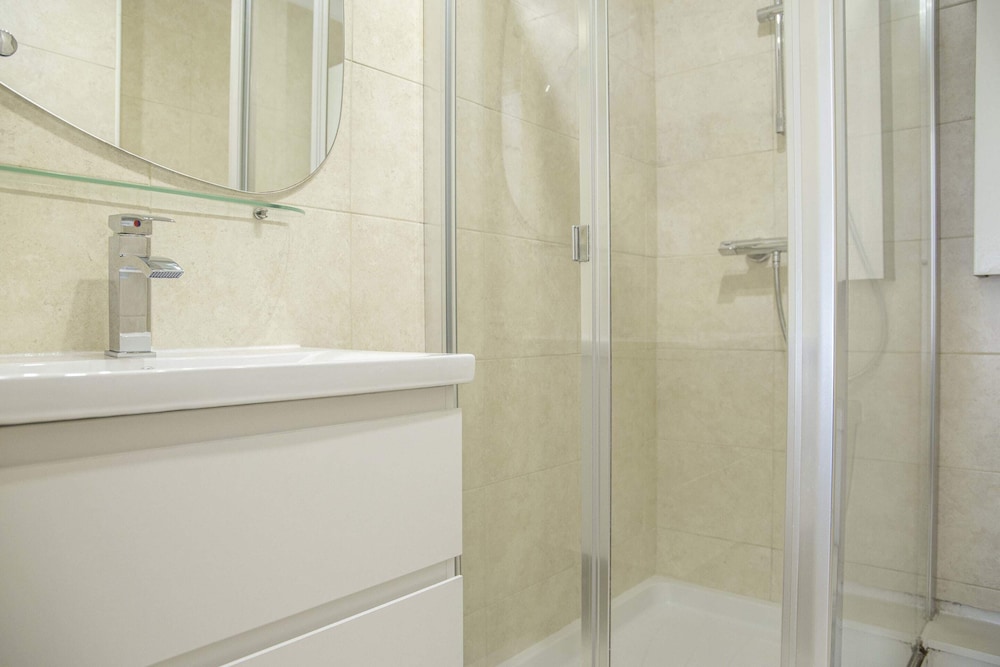 Modern Wandsworth Apartment
