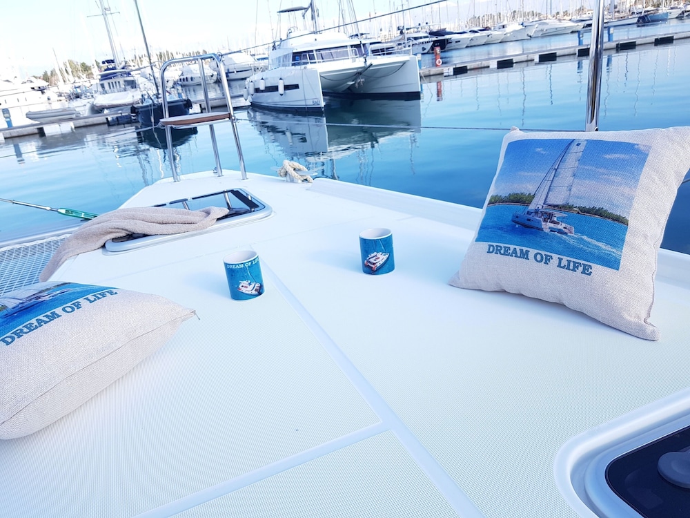 Dream of Life , Catamaran , Lagoon 42 , 2019