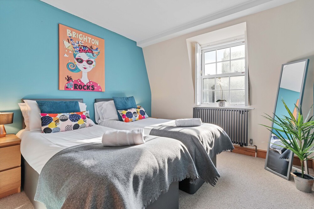 Pebble Mews House | By My Getaways | Parking for one small car