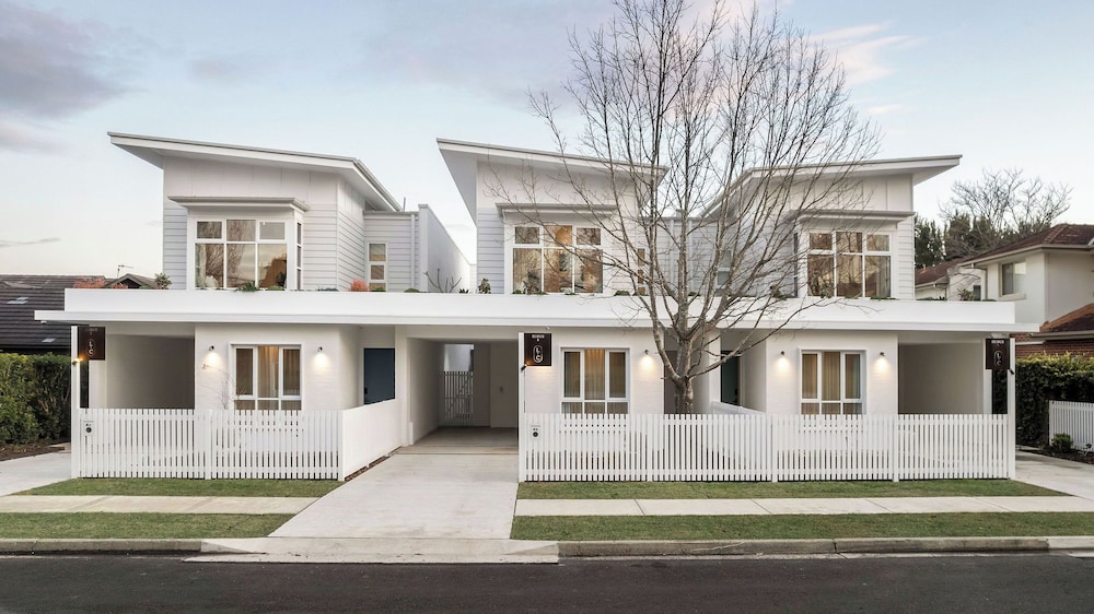 Rubus Residences, Berry - by Linnaeus Collection