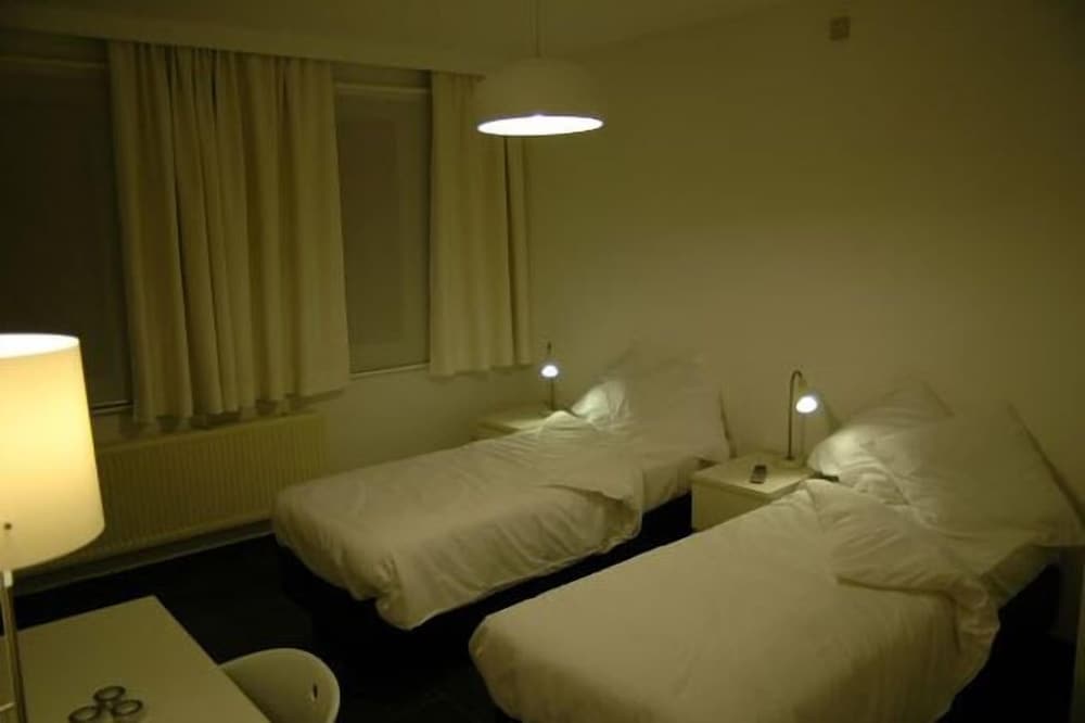 Photo 8
