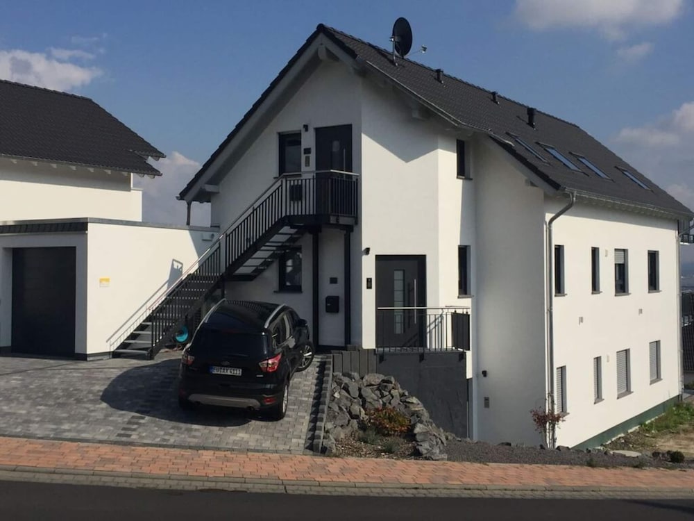 Panoramic View Comfortable Holiday Residence