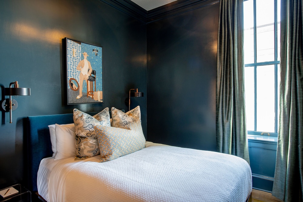 The Bell Athens by Kasa Living