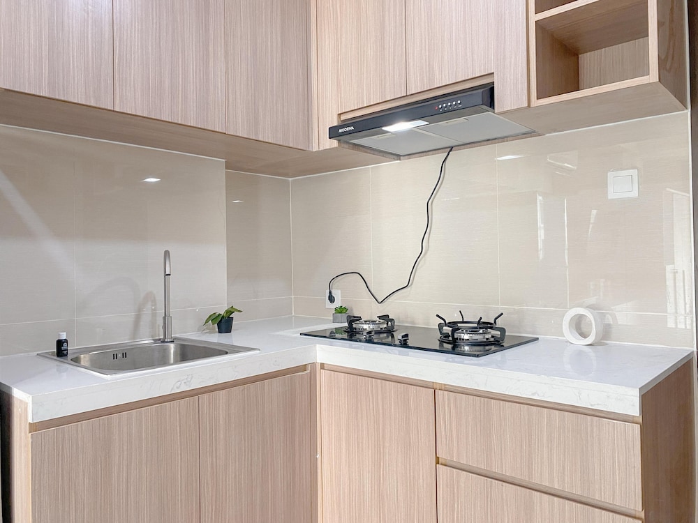 Fully Furnished and Cozy Studio Daan Mogot City Apartment