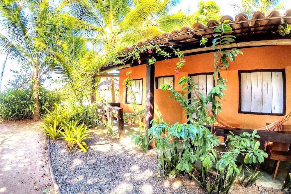 Casa de Temporada Felicidade, 38 Hóspedes, 2 Piscinas, 9 Suítes e 2 Churrasqueiras em Itacaré Bahia