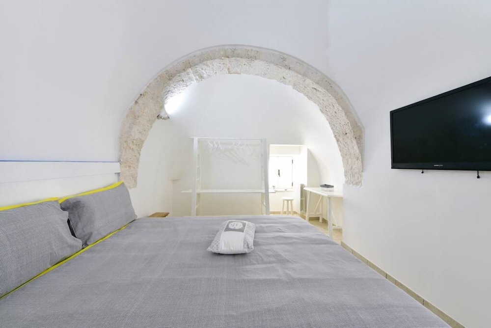 Trullo Nonna Itria Trullo con Esclusiva Piscina e Idromassaggio view 5