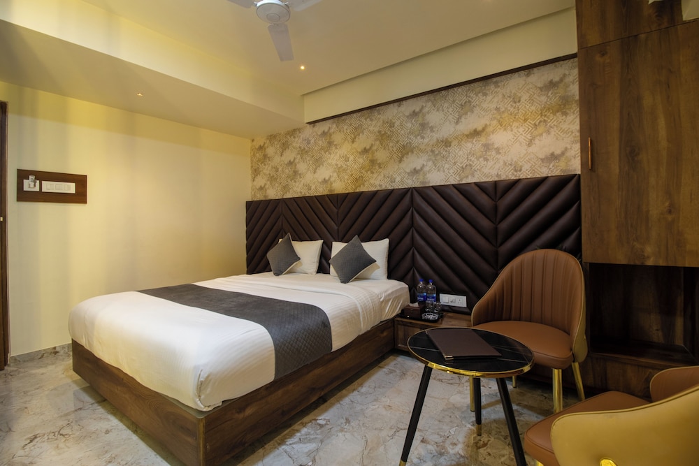 Hotel Ratna Paradise