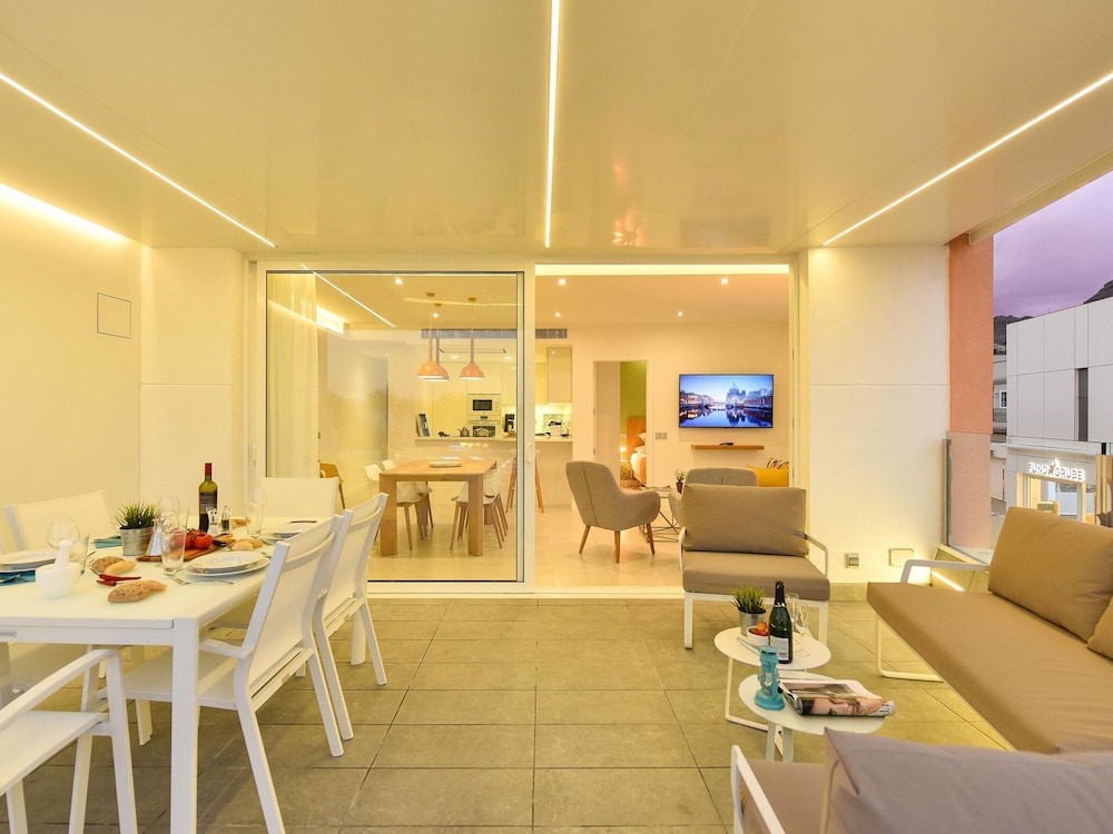 Apartment Mogan With Stunning Beach Views