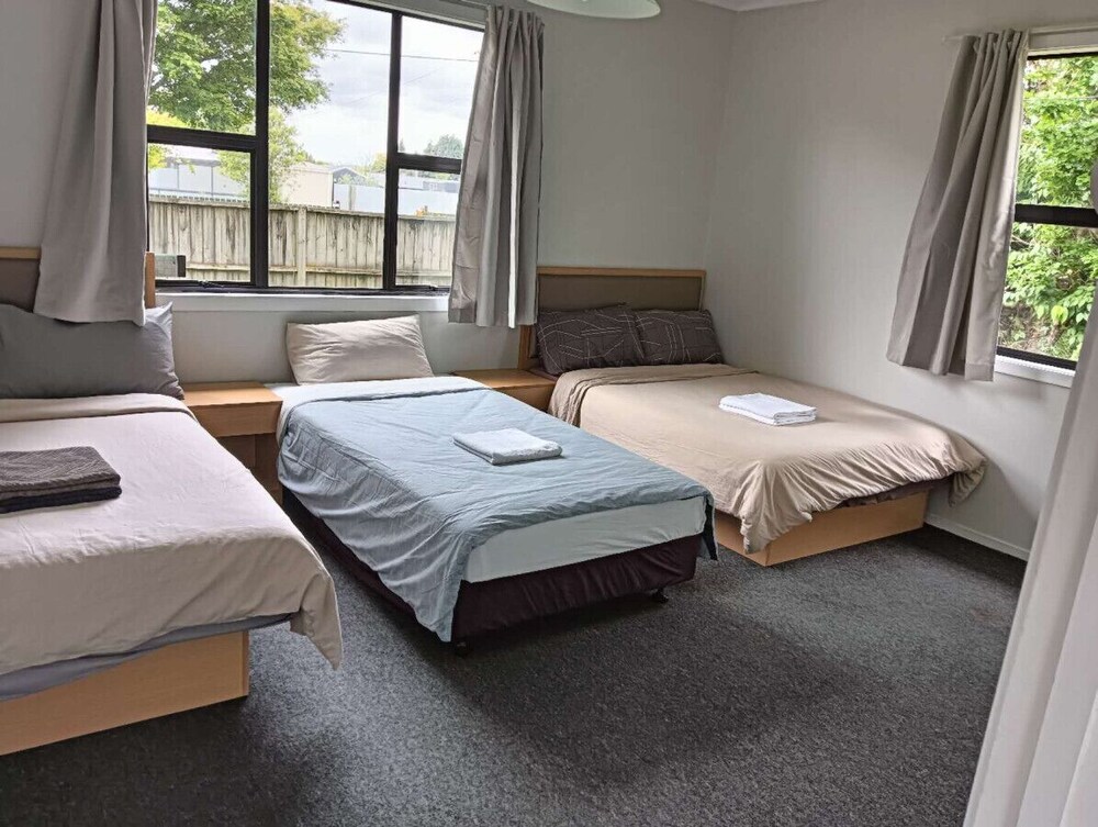 5 Bedroom House at 7 Salisbury Road