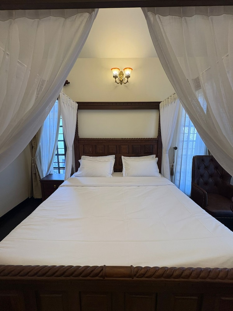 Lynton Resorts