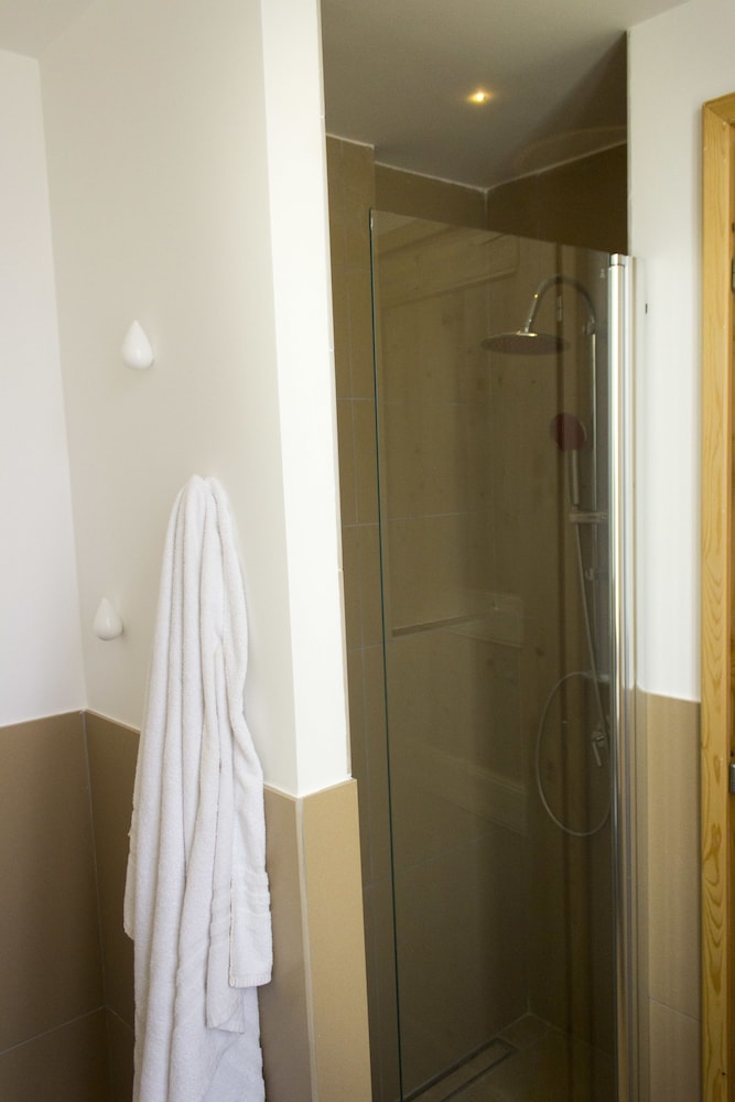 Schiara guest house