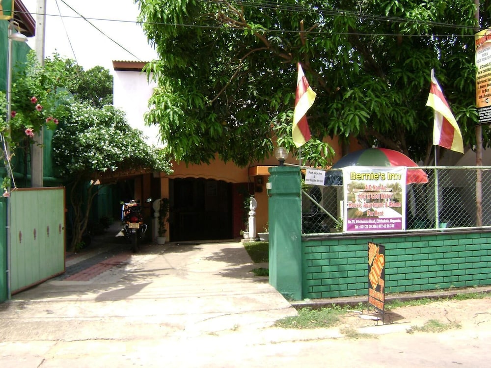 Bernie's inn
