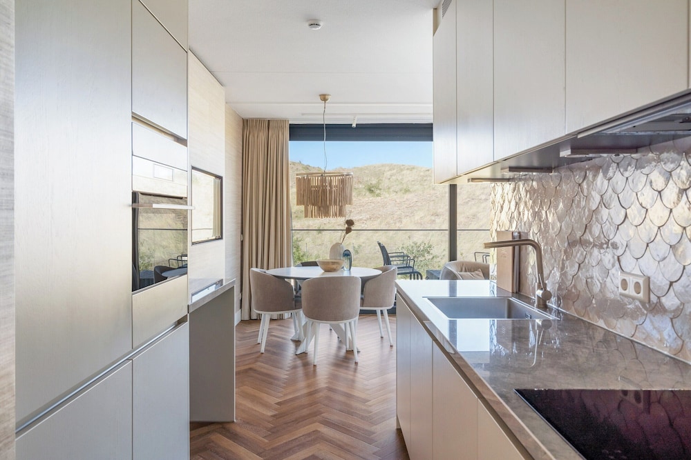 Apartment With a Balcony and Dune Views
