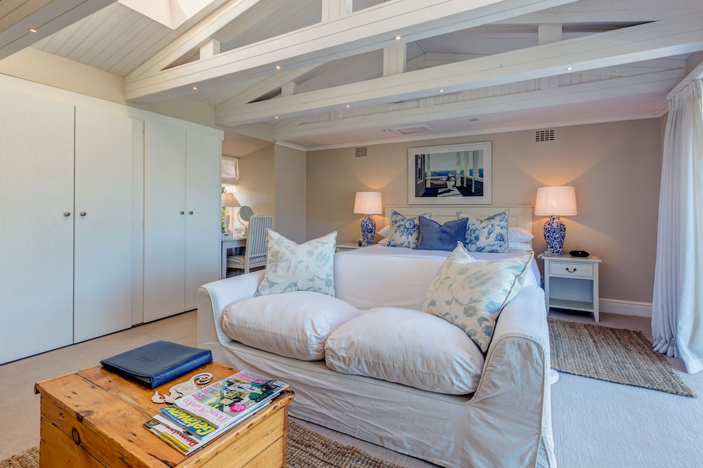 Amanzi Island Boutique Hotel