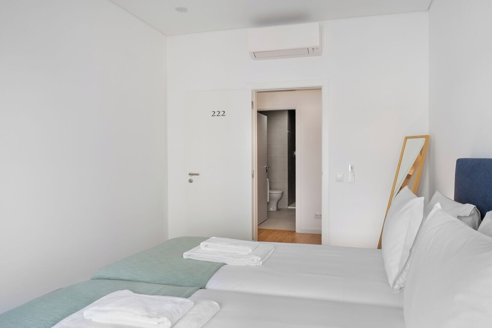 Faro DAZ House by Get Your Stay