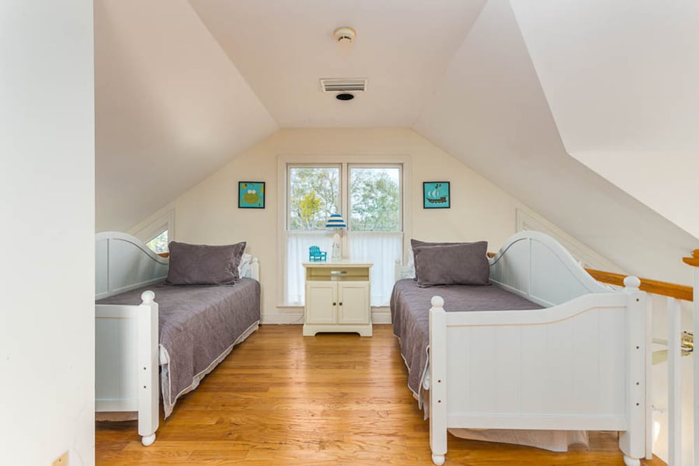 22 Coast Cottages by Hodnett Cooper view 3