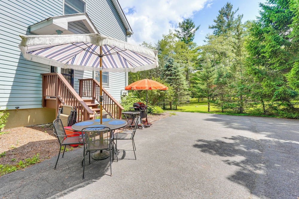 1 Mi to Hunter Mtn: Cozy Unit on 6-acre Property!