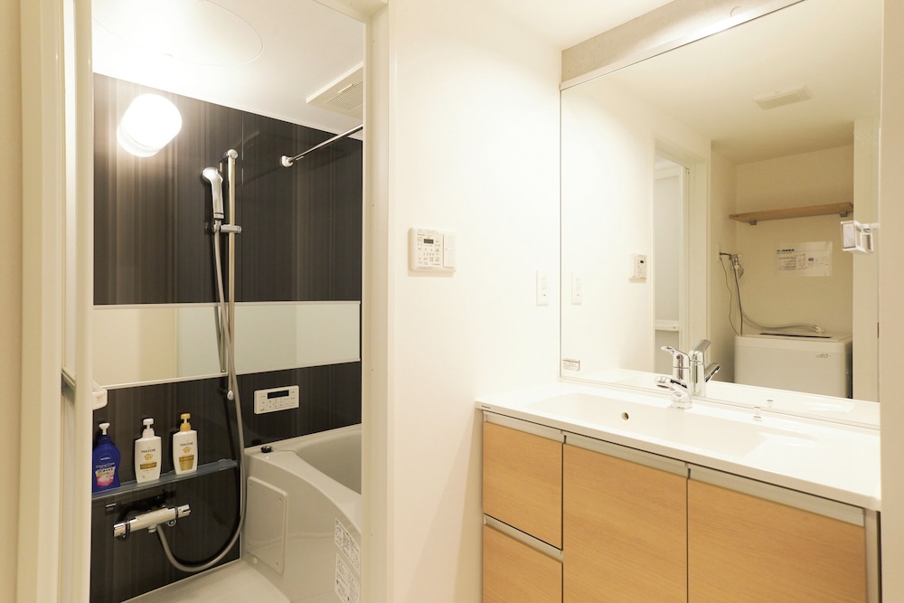Frontier Comfort Kita-Ikebukuro by Tranova