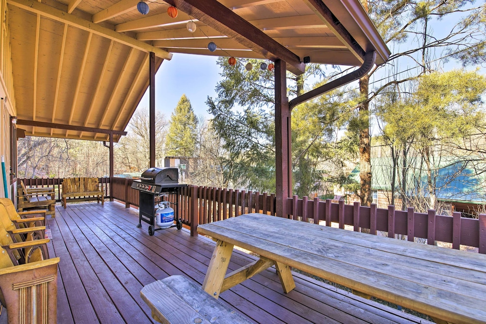 Payson Vacations - Payson Cabin: Patio  Grill, Mogollon Rim Views - Property Image 1