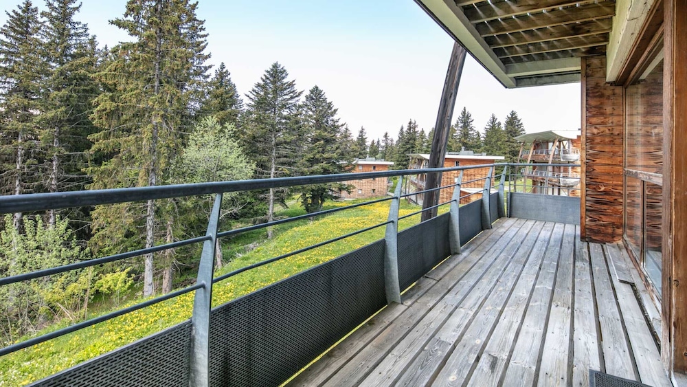 Apartment in Chamrousse With Mountain Views