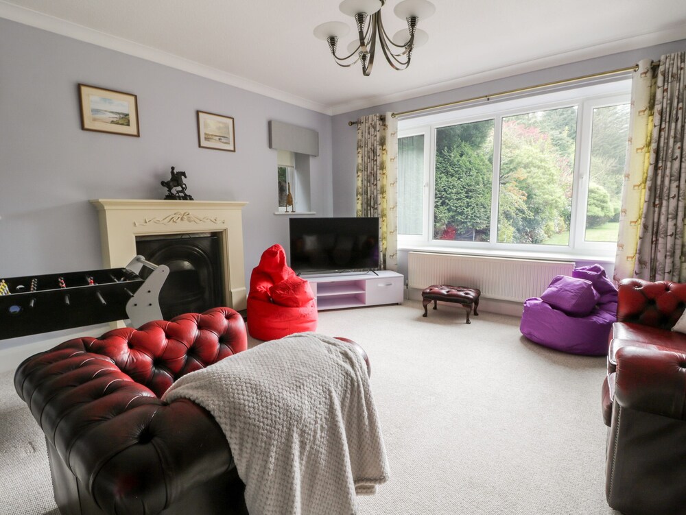 Raincliffe Manor
