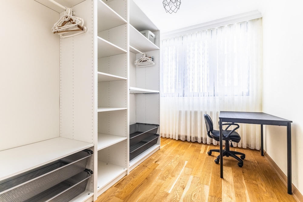 Minimal Flat 10 min to Caddebostan Coast