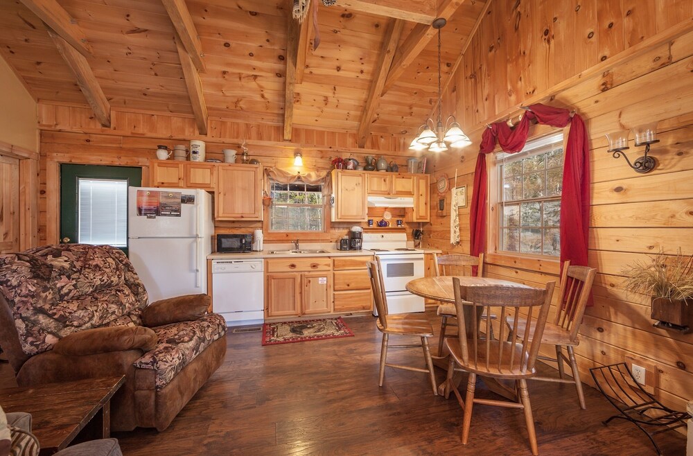 Sleepin' Inn 2 Bedroom Cabin by RedAwning view 3