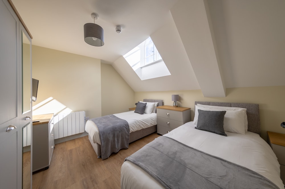 Apartment 8 Isabella House Hereford view 4
