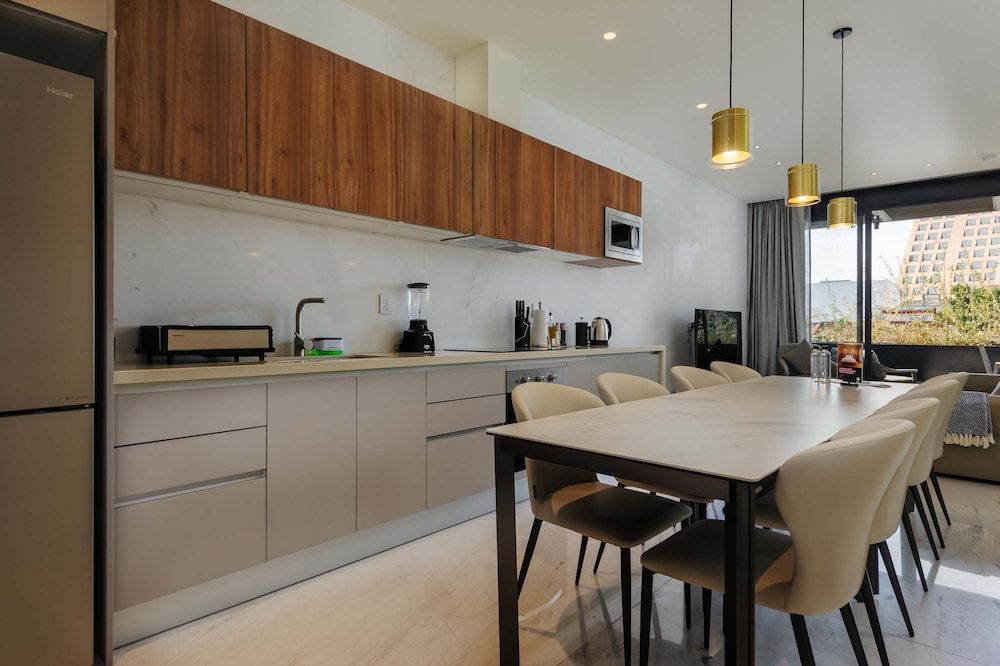 w Prestigious 3BR w Terrace in Polanco